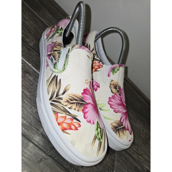 Vans Shoes - Vans Hawaiian Hibiscus Flower Slip-On Sneakers Women's Size 8